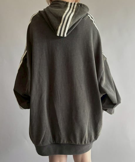 【USED】 adidas by AVAVAV Shoulder less Hoodie /251018-020
