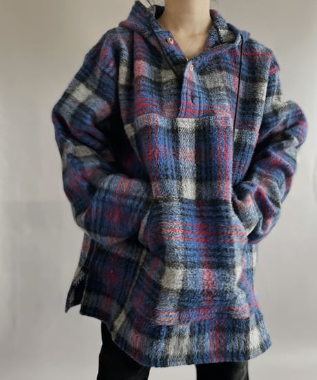 【USED】 Long Sleeved Pullover Hoodie / 221210-008