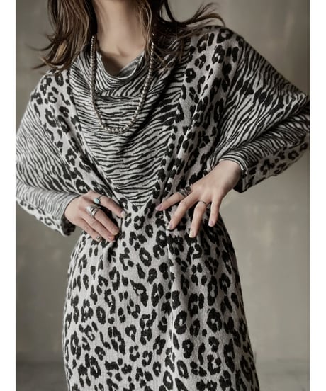 【USED】　Animal Patterned Knit Top/ 220220-027