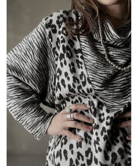 【USED】　Animal Patterned Knit Top/ 220220-027