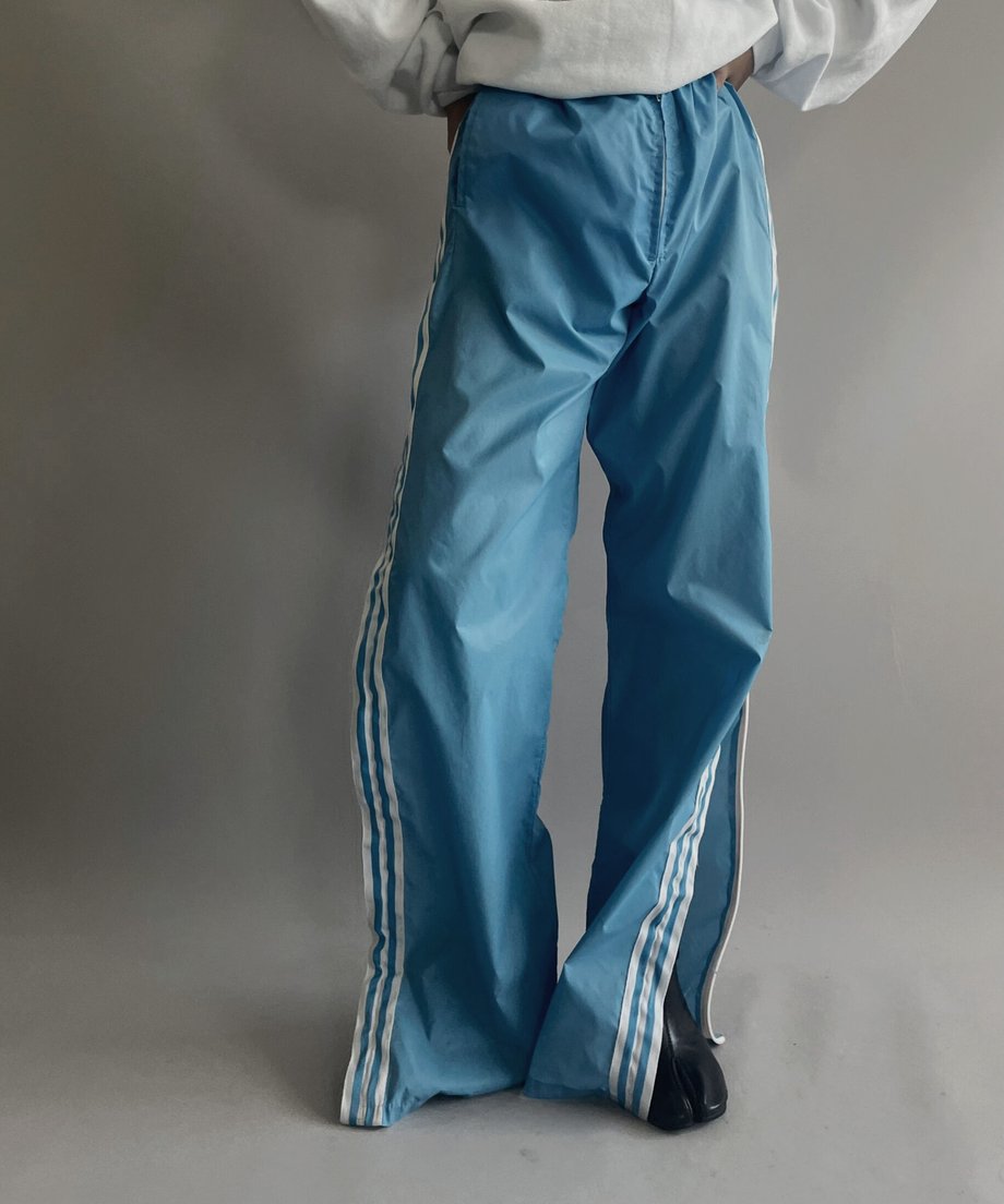 652cf9dea8296c002ccad23b