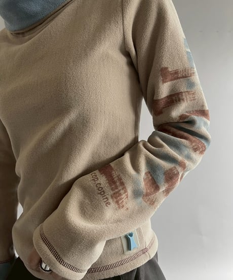 【USED】 Cop.Copine Neck Design Fleece Top  /251014-043