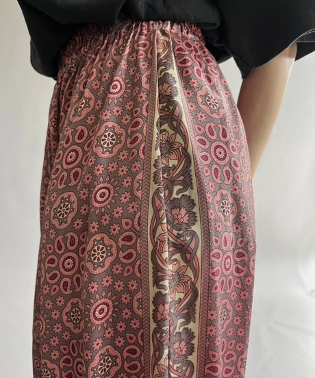 【USED】 Paisley Patterned INDIAN Set Up  /240928-027