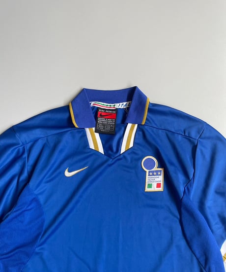 【USED】  Italy National team 1996's Home Game Shirts / 2300515-021