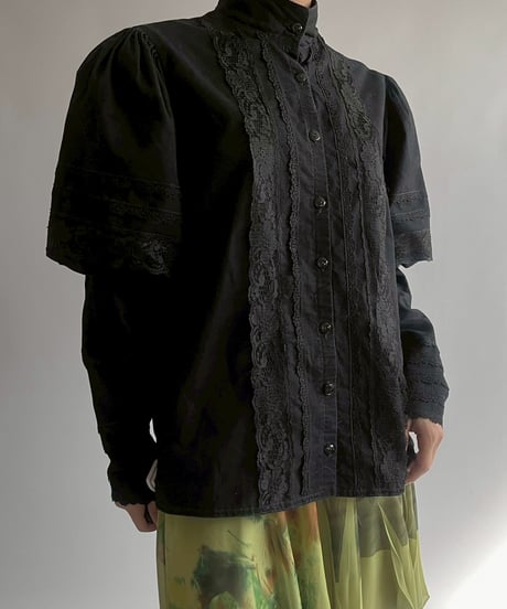 【USED】 Lace Pattern Sleeve Design Blouse  /251012-005