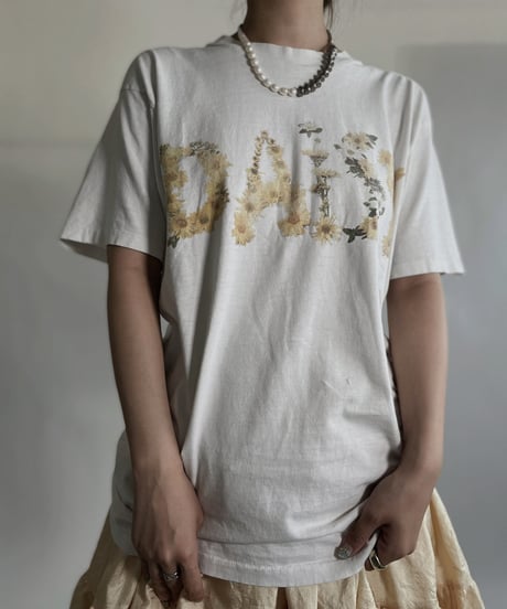 【USED】  Short Sleeved T-shirt "Daisy" / 220625-001