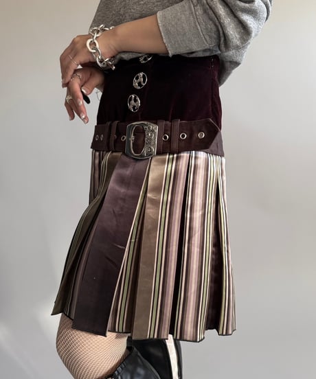 【USED】 CHOPOVA LOWEANA Pleats Skirt/250104-003