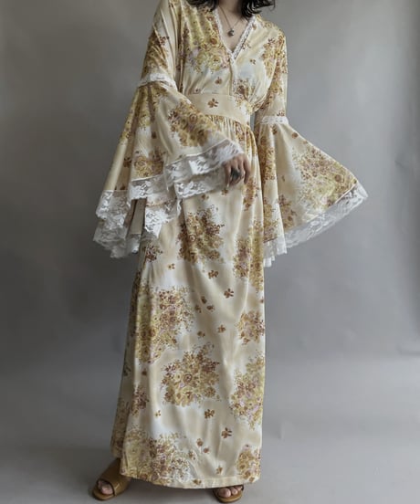 【USED】 Flower Pattern Flare Sleeve  Poly One-piece / 230506-026