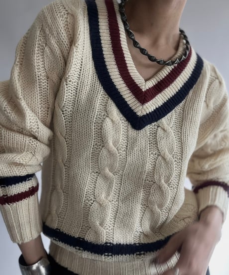 【USED】100% Virgin Wool V Neck Wool Knit Top/241130-025