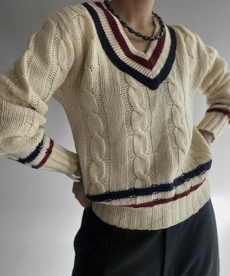 【USED】100% Virgin Wool V Neck Wool Knit Top/241130-025