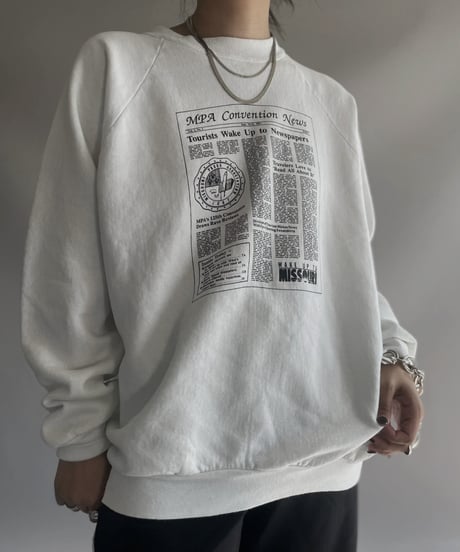 【USED】 Made in USA FRUIT OF THE ROOM News Paper Sweat Top / 231118-027