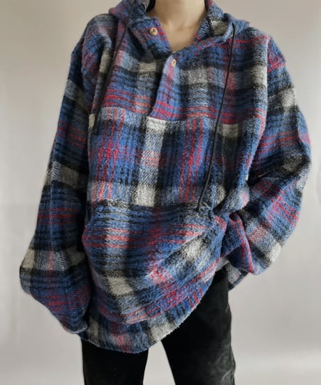【USED】 Long Sleeved Pullover Hoodie / 221210-008