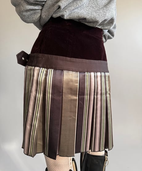 【USED】 CHOPOVA LOWEANA Pleats Skirt/250104-003