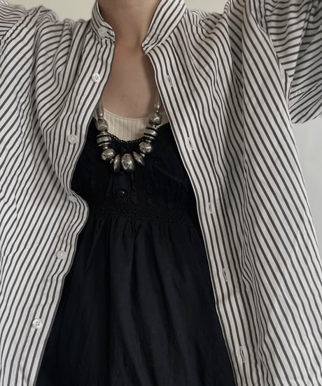 【RE;CIRCLE】 RE Collarless Striped Shirt / 220609-005