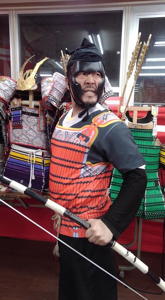 赤い袖先 受注生産】鎧風Tシャツ 赤絲縅の胴丸タイプ -ドライTシャツ