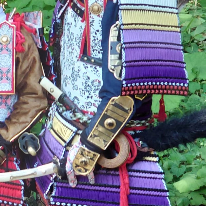 手づくり大鎧 -大山祇神社所蔵 紫裾濃縅鎧(源義経鎧) 風- | 鎌倉武士の店