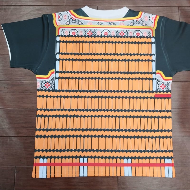 お歳暮 受注生産】鎧風Tシャツ 橙絲縅の胴丸タイプ -ドライTシャツ 服・ファッション小物