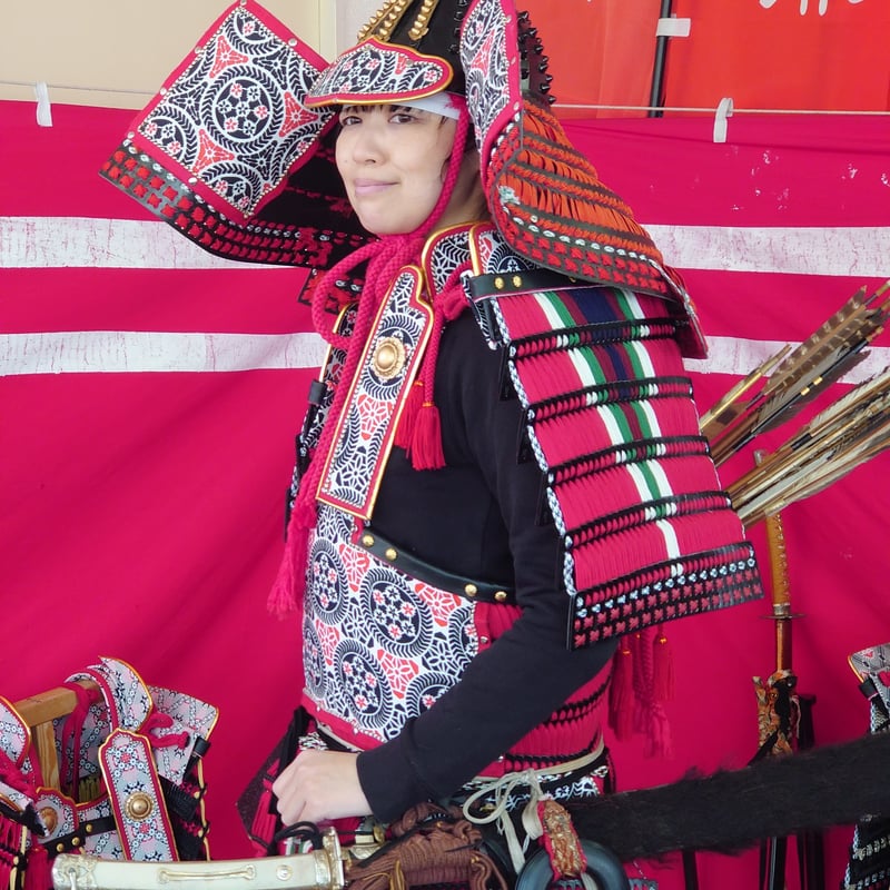 手づくり大鎧 -大山祇神社所蔵 沢潟縅鎧(延喜の鎧) 風- | 鎌倉武士の店