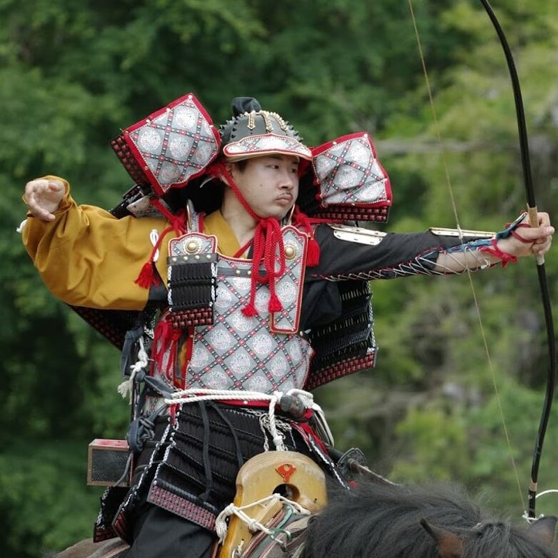 手づくり大鎧 -厳島神社所蔵 黒絲縅鎧(平重盛鎧) 風- | 鎌倉武士の店