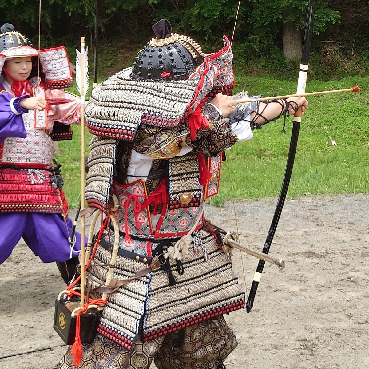 手づくり大鎧 -猿投神社所蔵 樫鳥絲縅鎧(源義家の薄金鎧) 風- | 鎌倉