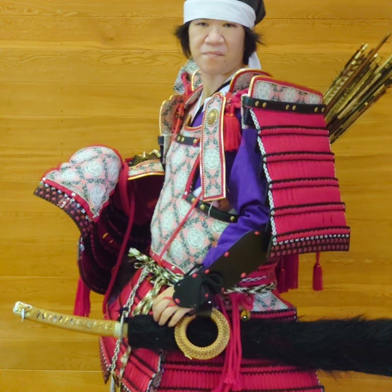 手づくり大鎧 -武州御嶽神社所蔵 赤絲縅鎧(畠山重忠鎧) 風 手づくり大鎧 -武州御嶽神社所蔵 赤絲縅鎧(畠山重忠鎧) 風