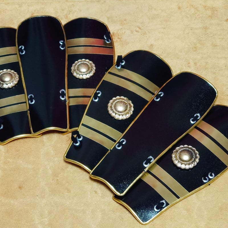 手づくり臑当(3) -平安時代の騎馬武者用の臑当- | 鎌倉武士の店
