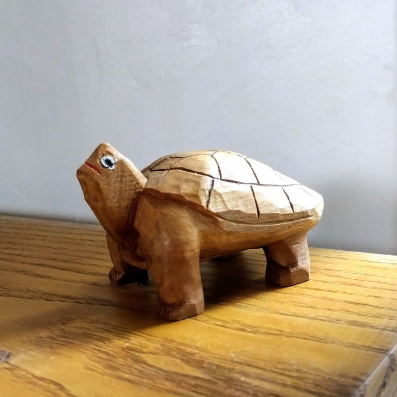 木の置物　亀 かめ 亀 カメ turtle インテリア 置物 木彫り 木製 動物雑貨