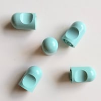 プラスチックつまみ 水色