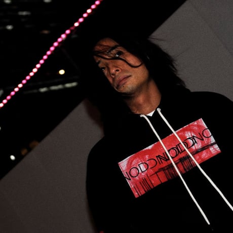 PASSION RED【BOX PULL HOODIE BLACK】