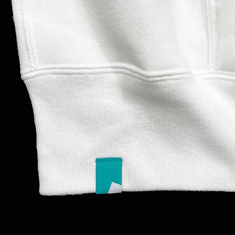 PASSION RED【BOX PULL HOODIE WHITE】