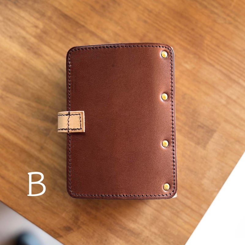 M6 【ヴィンテージ辞書テイスト】2点のみ | FREAKS&CO.