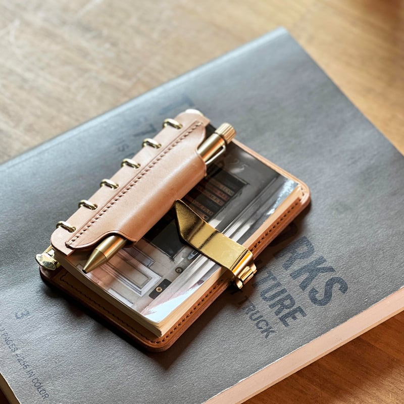 M6】ﾌﾗｯﾄﾃﾞｽｸﾊﾞｲﾝﾀﾞｰ※金具無は受注生産 | FREAKS&CO