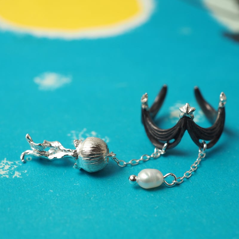 ヒトデとくらげのイヤーカフ【受注制作 1ヶ月以内に発送】 | ehonno.