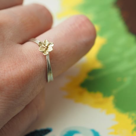 へびと庭の花のリング【受注制作 1ヶ月以内に発送】