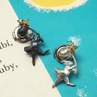 星を集めるやぎのブローチ【受注制作 1ヶ月以内に発送】