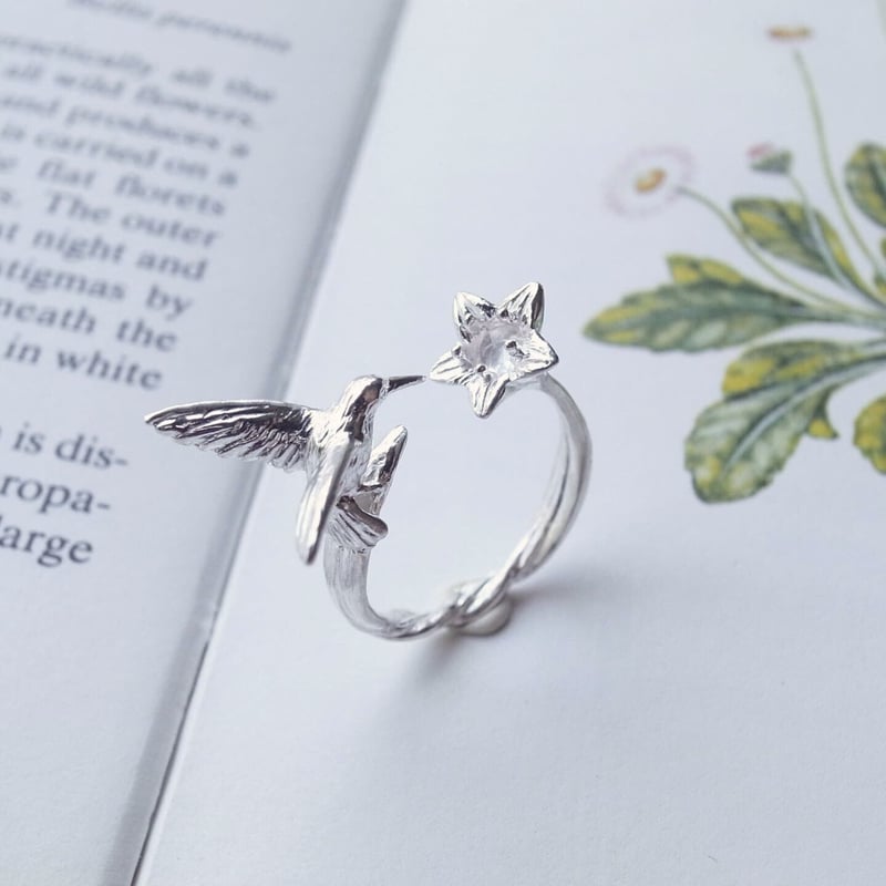 ハチドリと星のリング【受注制作 1ヶ月以内に発送】 | ehonno.