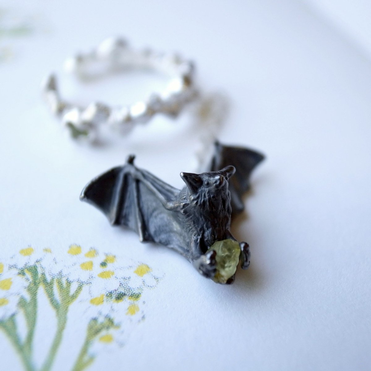 即購入OK‼️非売品】Bloody Mary コウモリデザイン イヤーカフ片耳