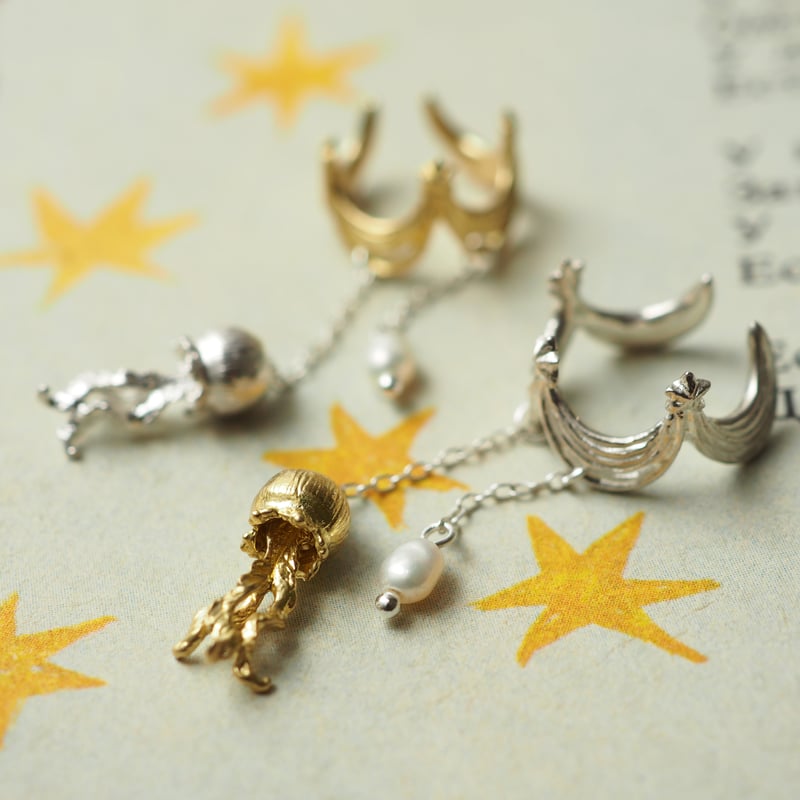 ヒトデとくらげのイヤーカフ【受注制作 1ヶ月以内に発送】 | ehonno.