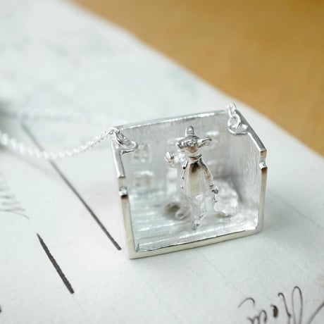 ドールハウスとねずみのネックレス(シルバー)【受注制作 1ヶ月以内に発送】