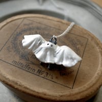 おばけのふりをするこうもりのネックレス【受注制作 1ヶ月以内に発送】