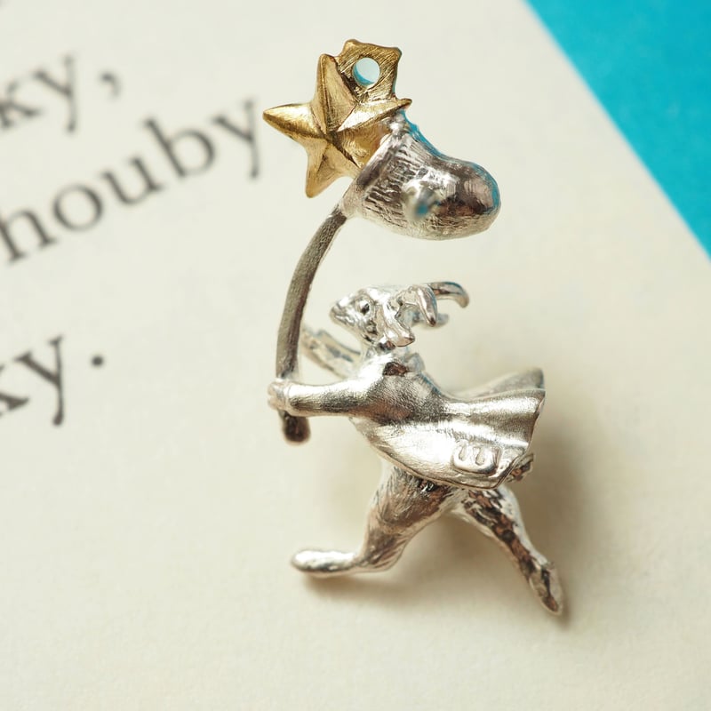 星を集めるやぎのブローチ【受注制作 1ヶ月以内に発送】 | ehonno.