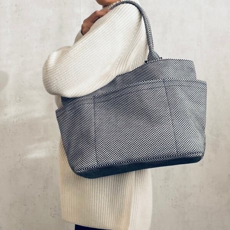 sasicco ポッシュトートL 白と黒の市松 | 三河木綿 刺子織 | タネイ | 柔道着のカバン | poche tote L | white & black