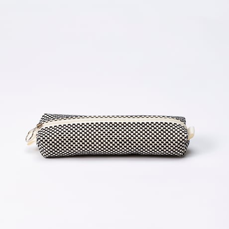 sasicco ペンケース 白と黒の市松 | 三河木綿 刺子織 | タネイ | 柔道着のペンケース | pen case | white & black