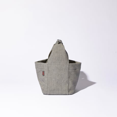 sasicco サイコロバッグ 白と黒の市松 | 三河木綿 刺子織 | タネイ | 柔道着のカバン | dice bag | white & black