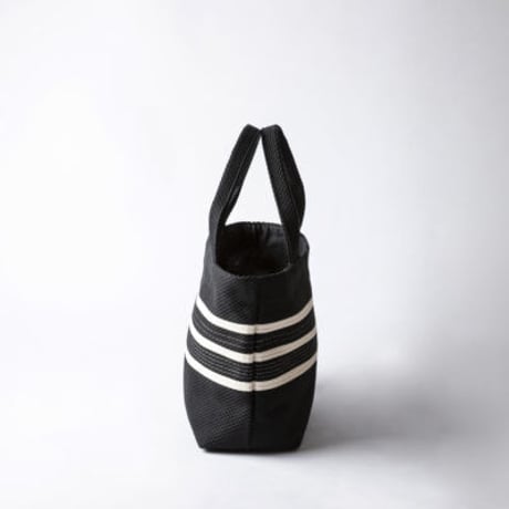 【完売・製造終了】sasicco ライントート 黒／黒ライン | 三河木綿 刺子織 | タネイ | 柔道着のカバン | line tote | black with black line
