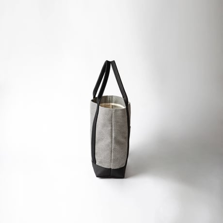 sasicco OBI Tote (Vertical) – White, Mikawa Sashiko Cotton with Judo Fabric Handles