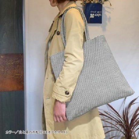 【完売・製造終了】sasicco トラペトート 赤 | 三河木綿 刺子織 | タネイ | 柔道着のカバン | trapezoid tote | red
