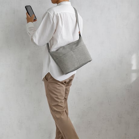 sasicco プレインショルダー 白と黒の市松 | 三河木綿 刺子織 | タネイ | 柔道着のカバン | plane shoulder bag | white & black