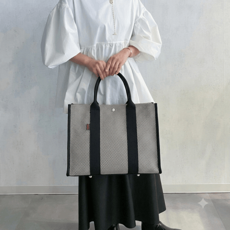 sasicco スクエアトートMplus 白と黒の市松 | 三河木綿 刺子織 | タネイ | 柔道着のカバン | square tote L | white & black