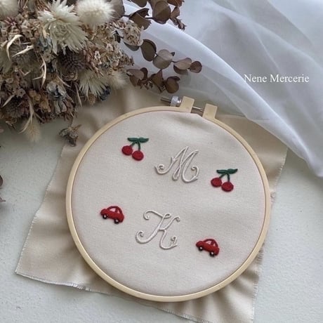 イニシャル 刺繍アイロンワッペン